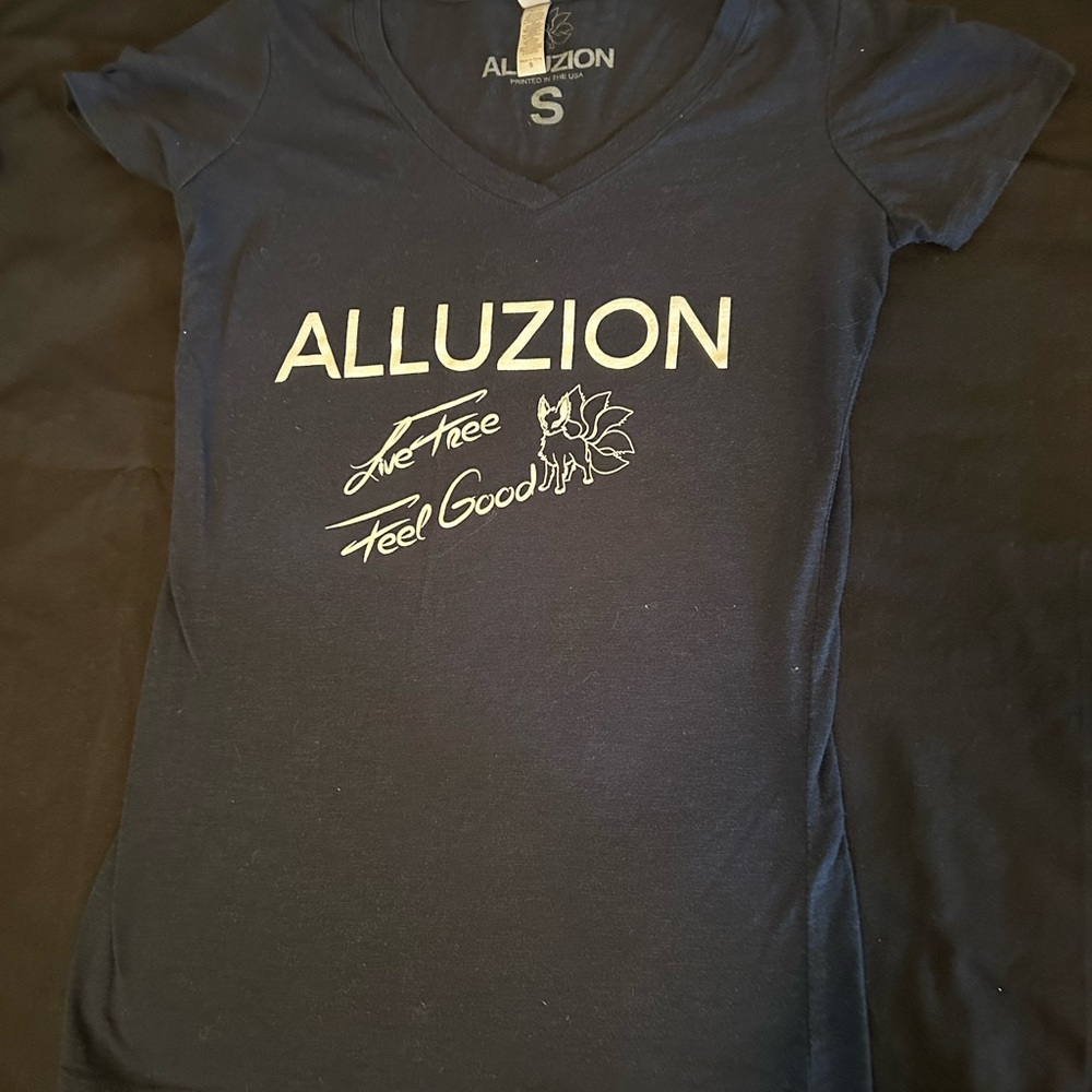Women's V-Neck Top